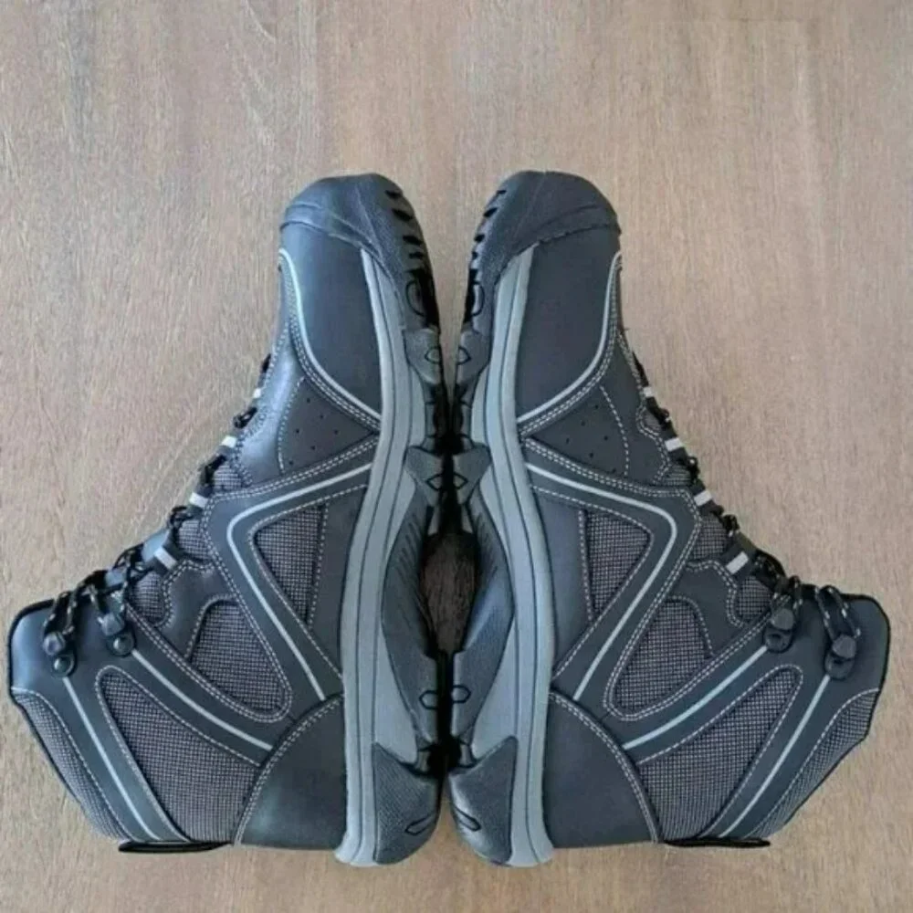 Avenger Boots: Men's 6
